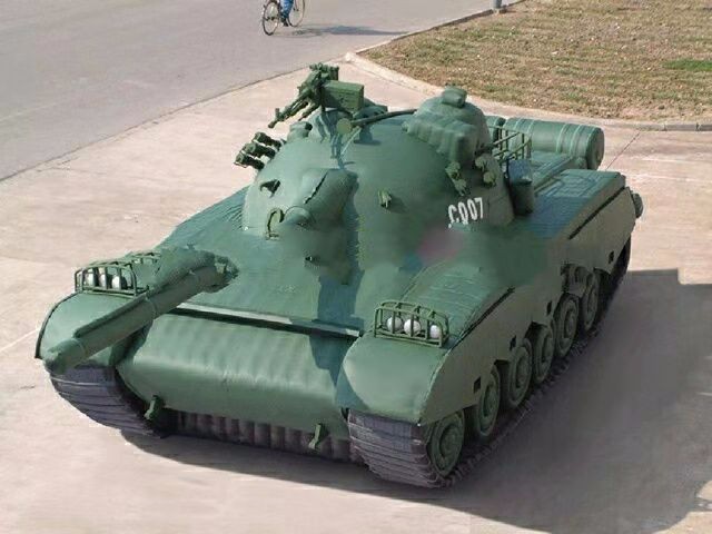 开平军用充气坦克车